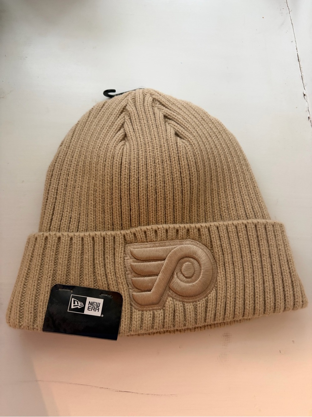 New Era Philadelphia Flyers Beige Ribbed Cuffed Beanie with Embroidered Patch
